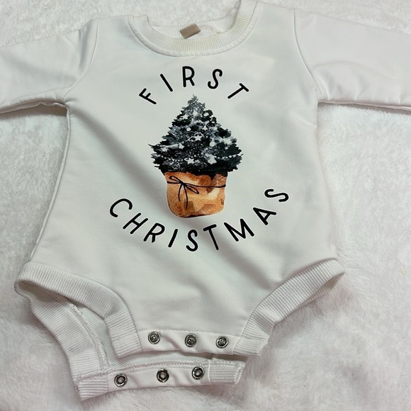 Baby’s First Christmas Onsie Tree Design Size 80 - Picture 6 of 6